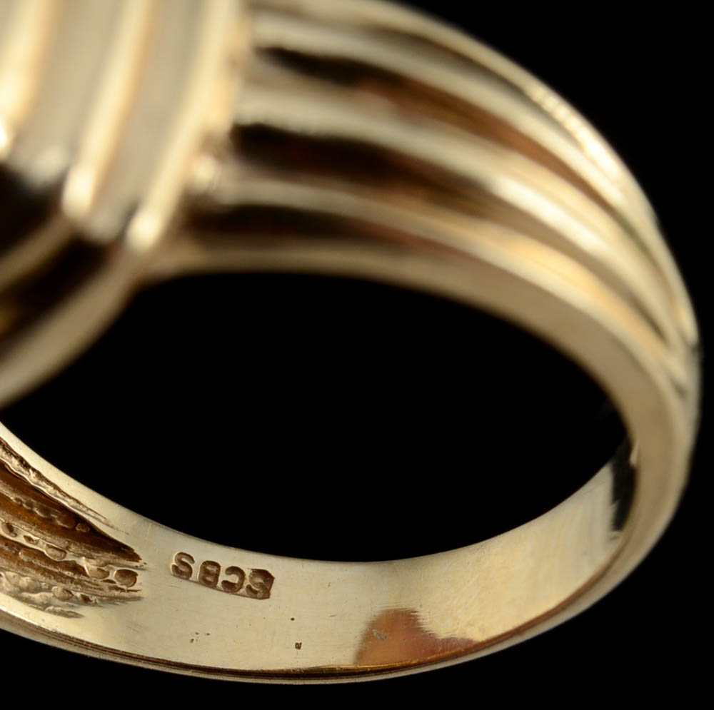 14K Yellow Gold Green Tourmaline Fluted Ring