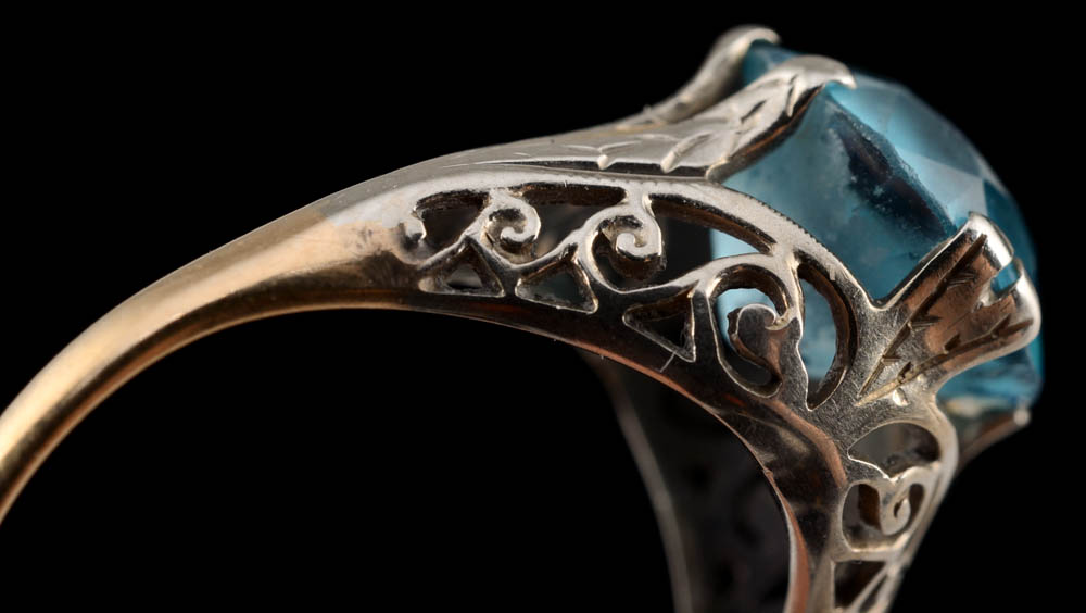 Victorian 14K White and Yellow Gold Two Tone Blue Zircon Ring