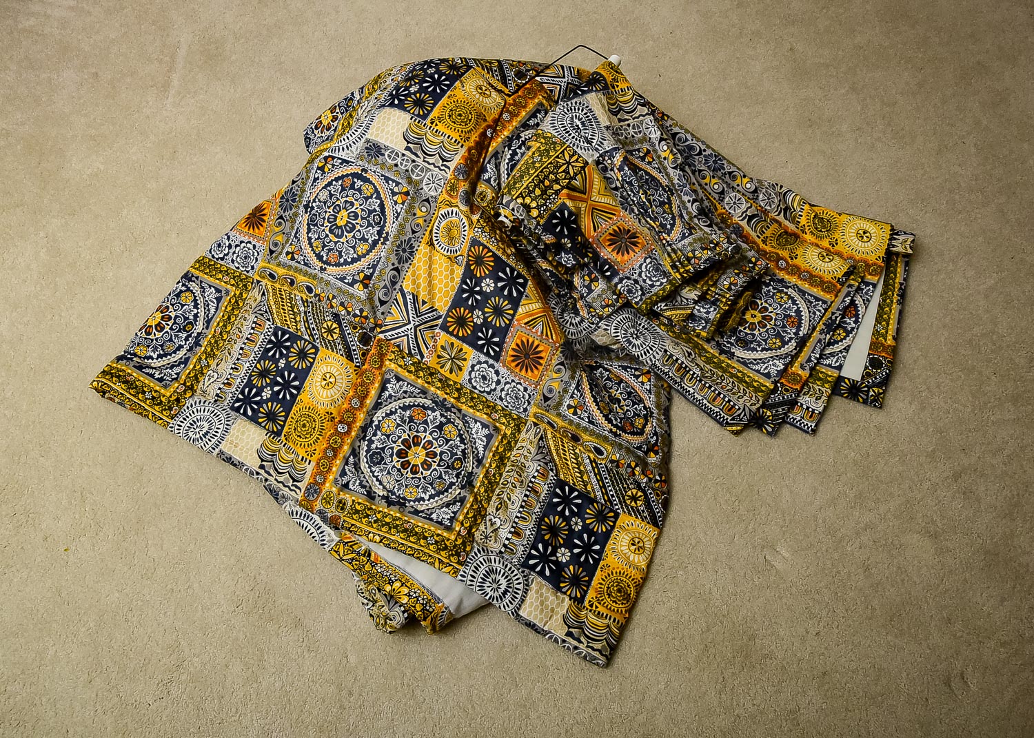 Vintage Mid Century Printed KIng Size Bedspread and Curtains Set