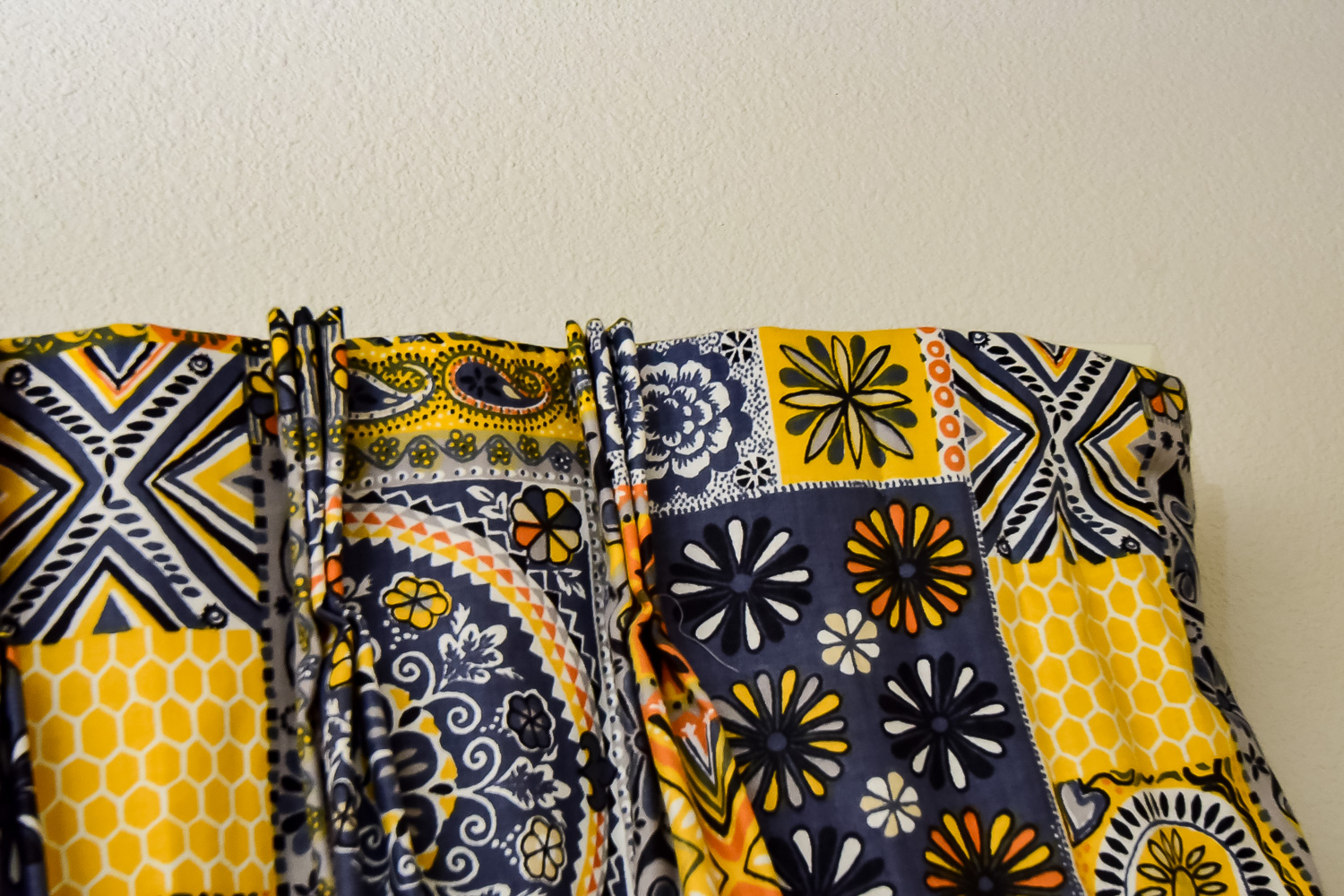 Vintage Mid Century Printed KIng Size Bedspread and Curtains Set