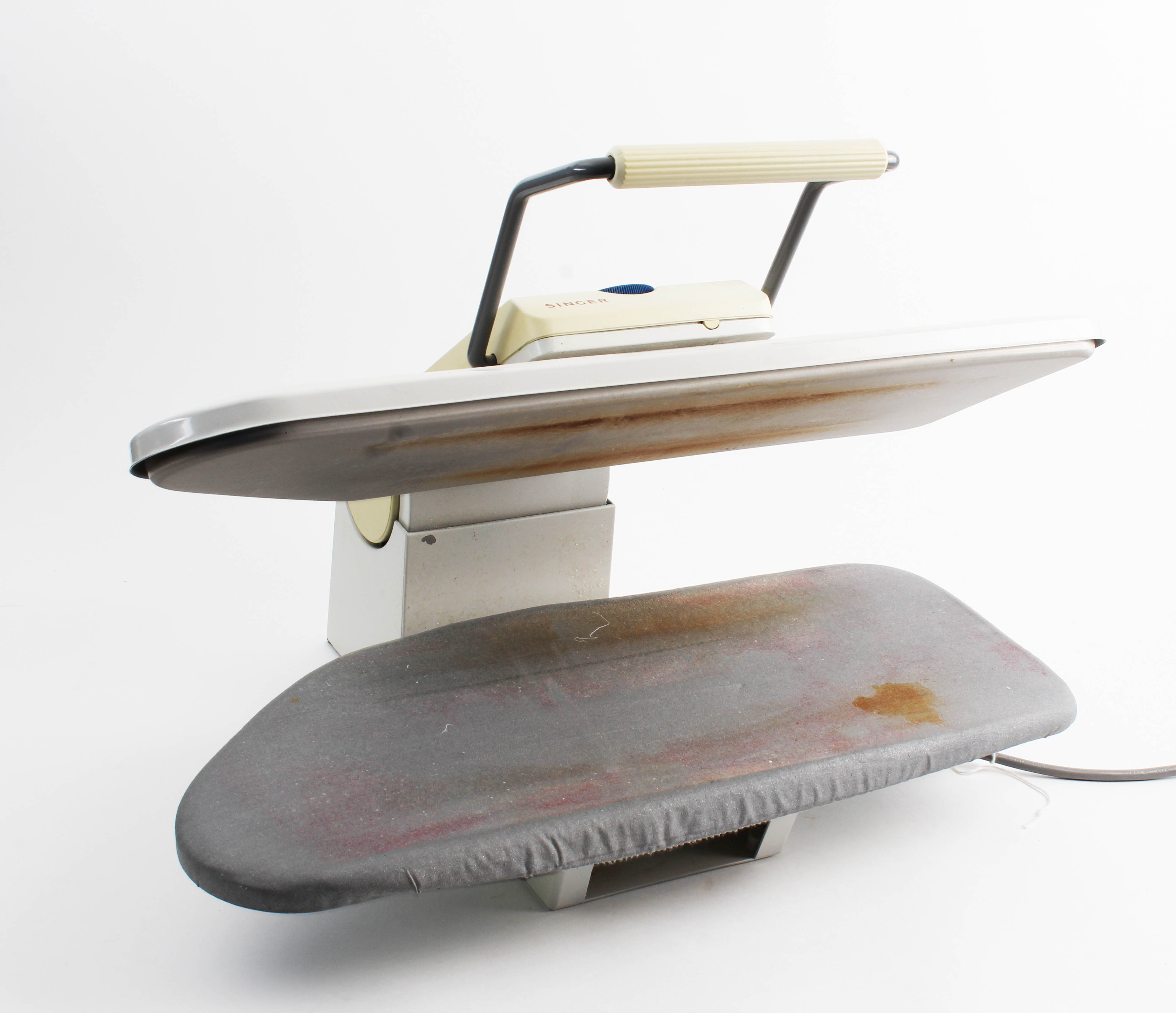 Singer Magic Press 4