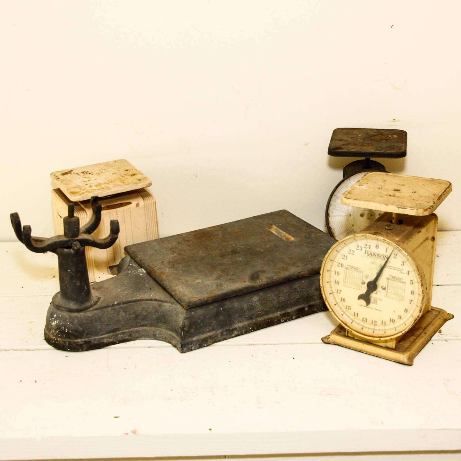 Vintage Kitchen Scales