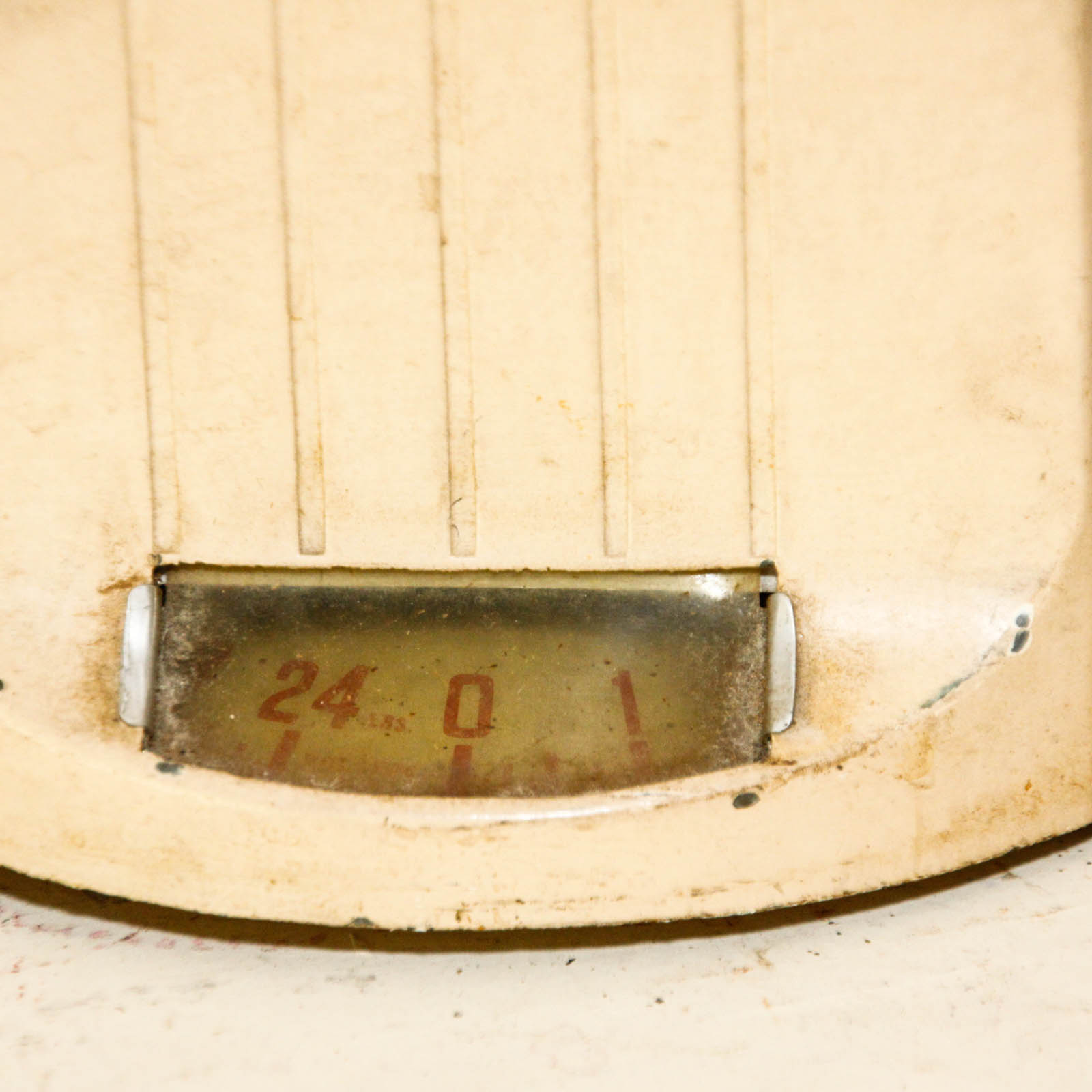 Vintage Kitchen Scales