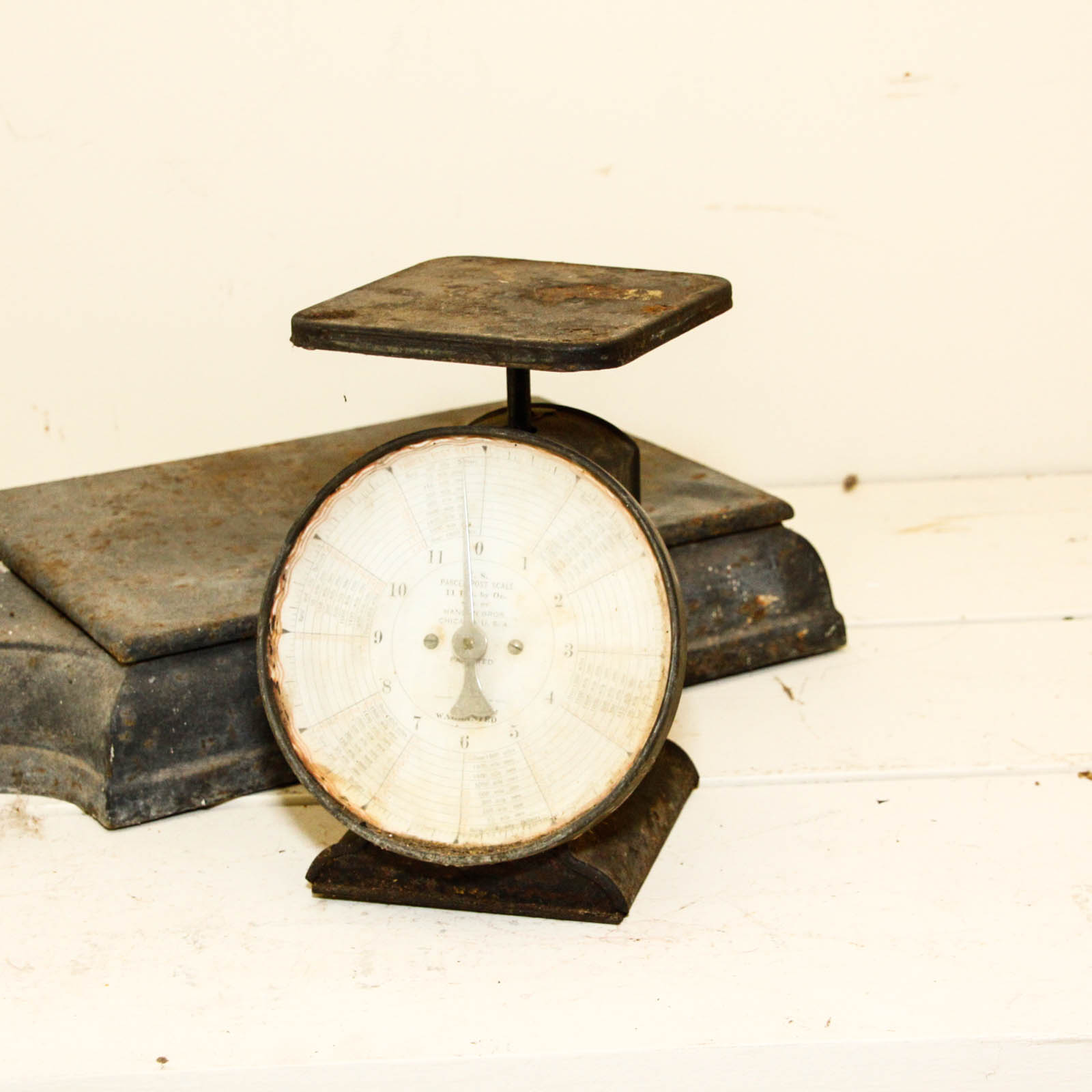 Vintage Kitchen Scales