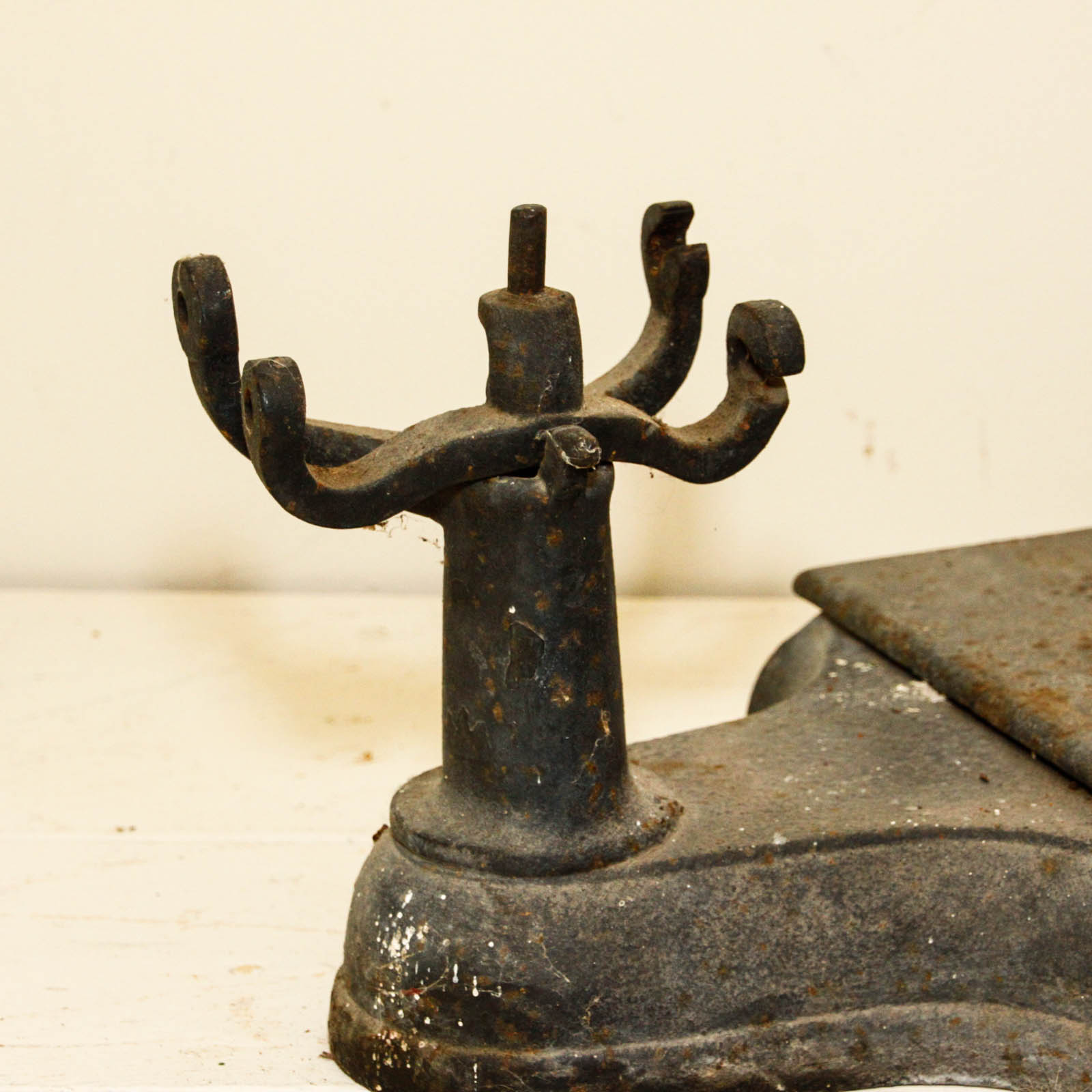 Vintage Kitchen Scales