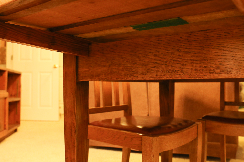 English Oak Expandable Pub Table with Chairs