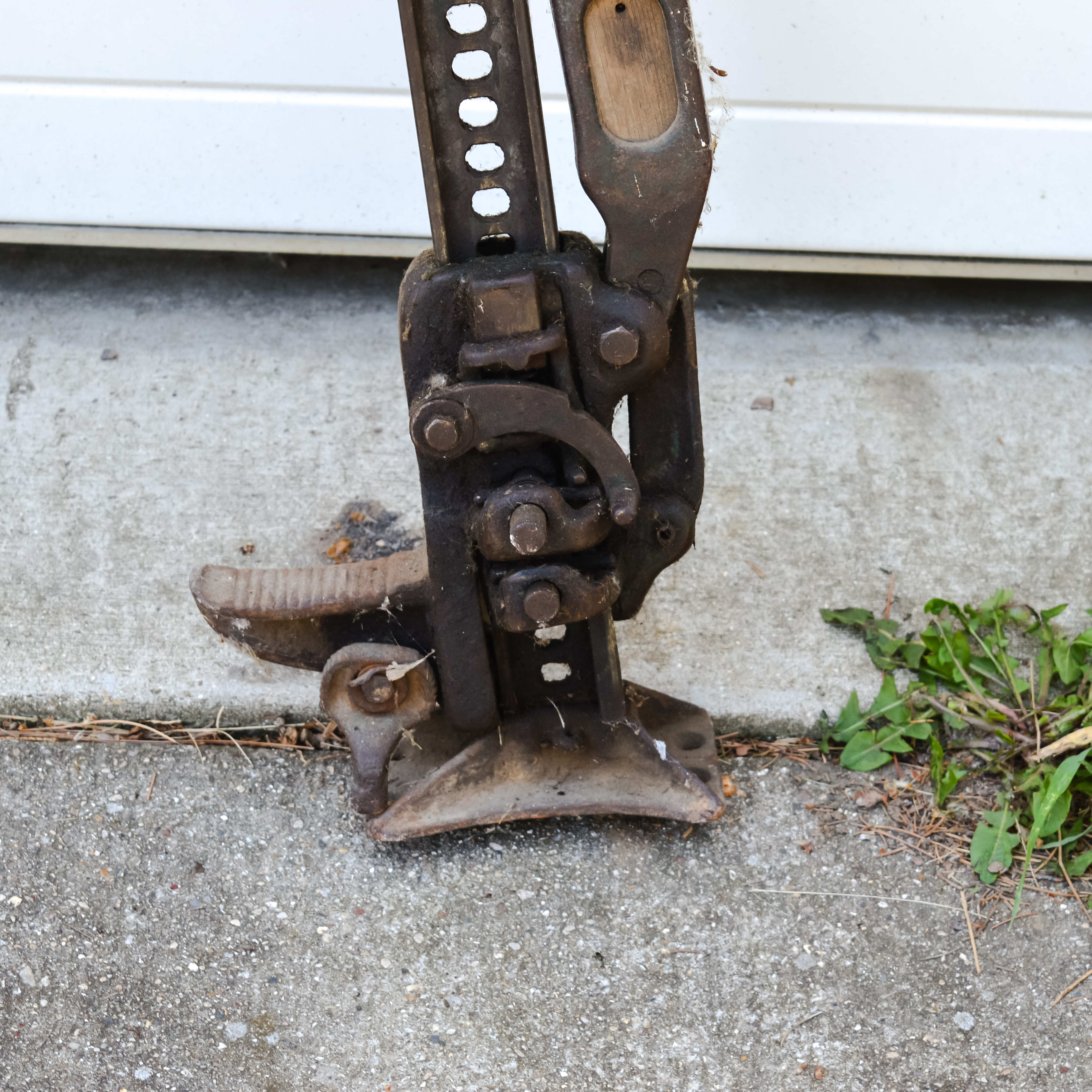 Vintage Handyman Harrah Hi Lift Jack