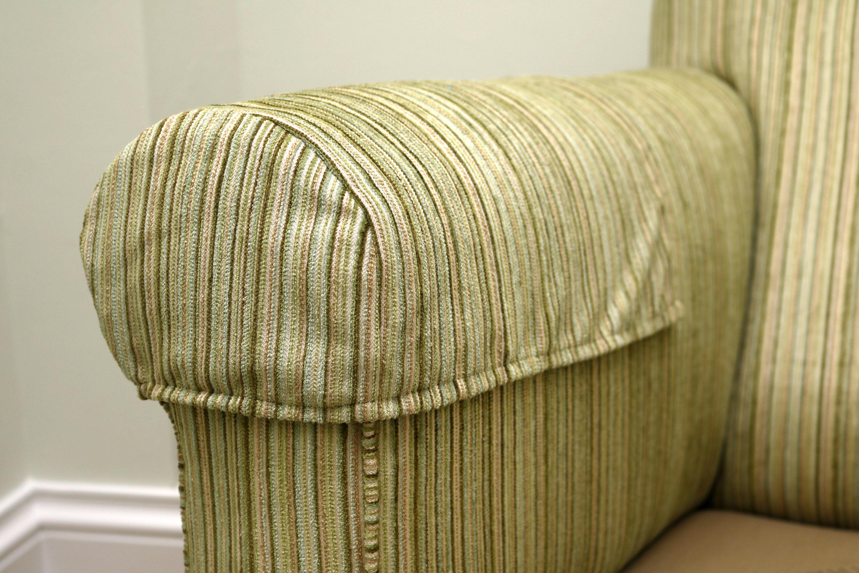 Ethan Allen Devonshire Swivel Chair