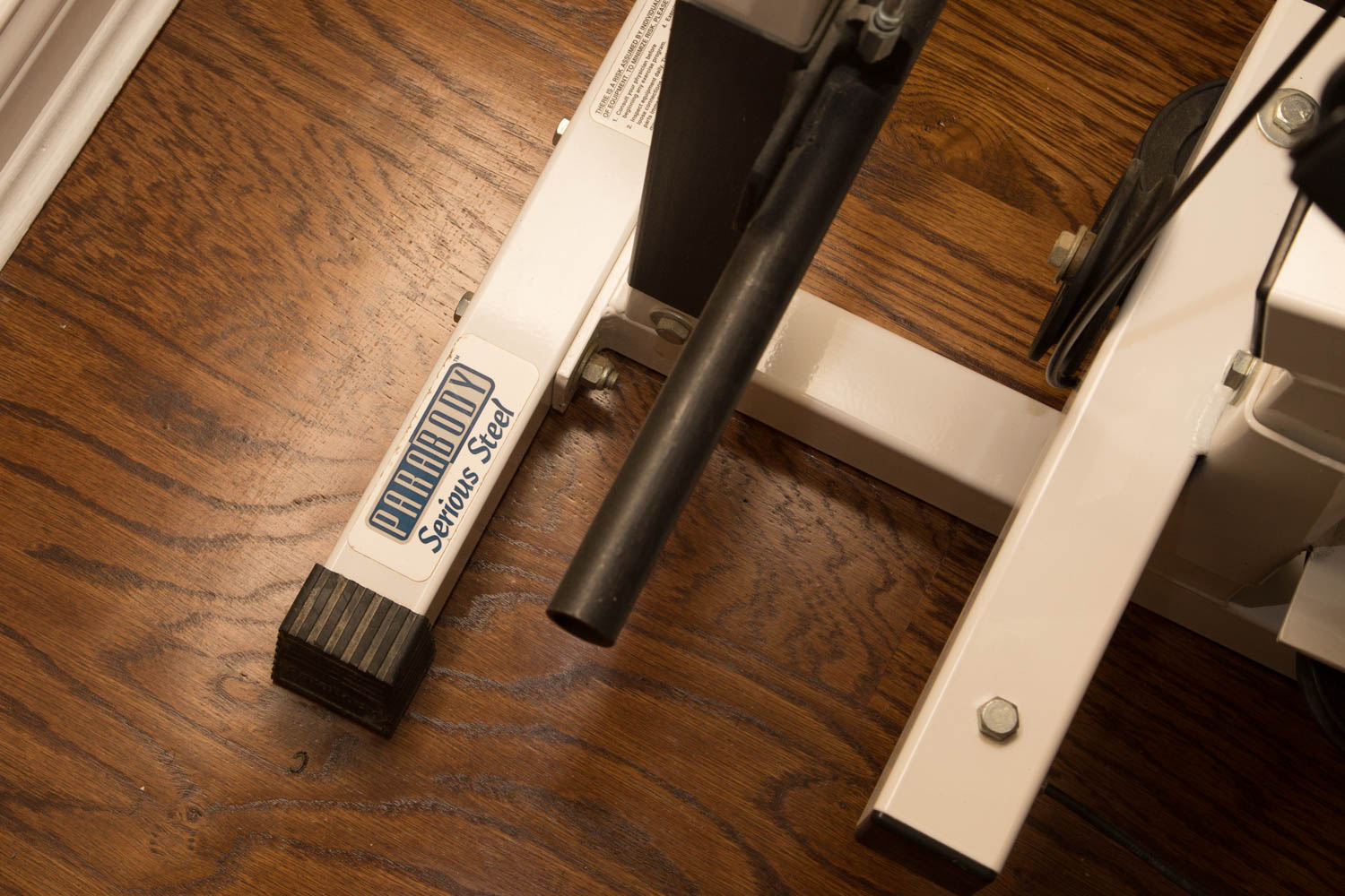 Parabody Serious Steel Thigh Machine