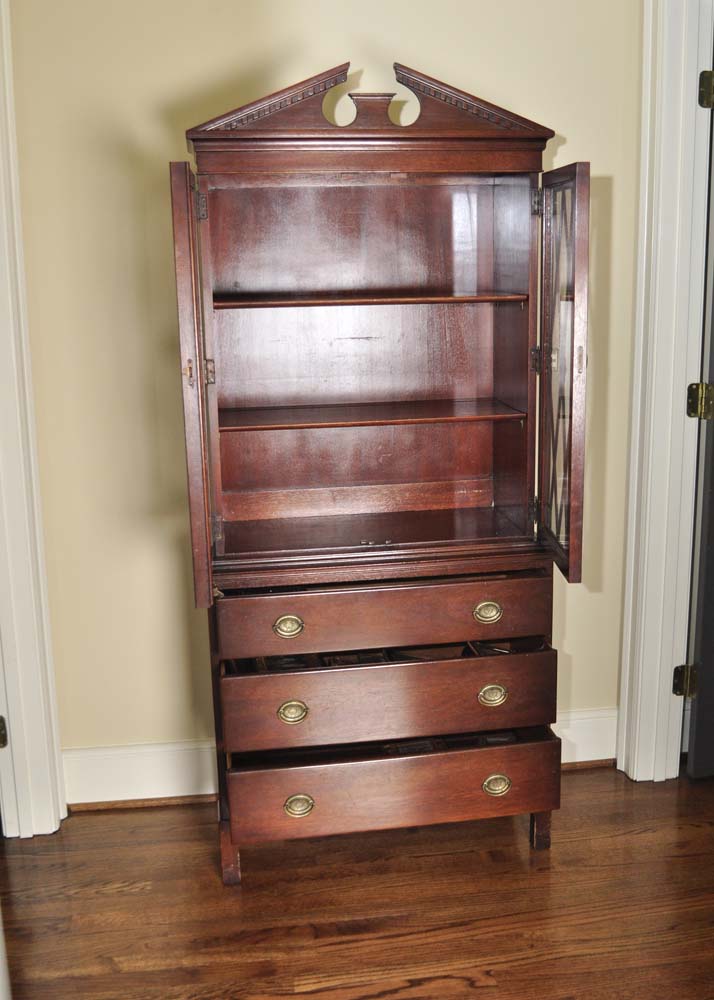 Tomlinson of High Point Mahogany Bookcase on Chest