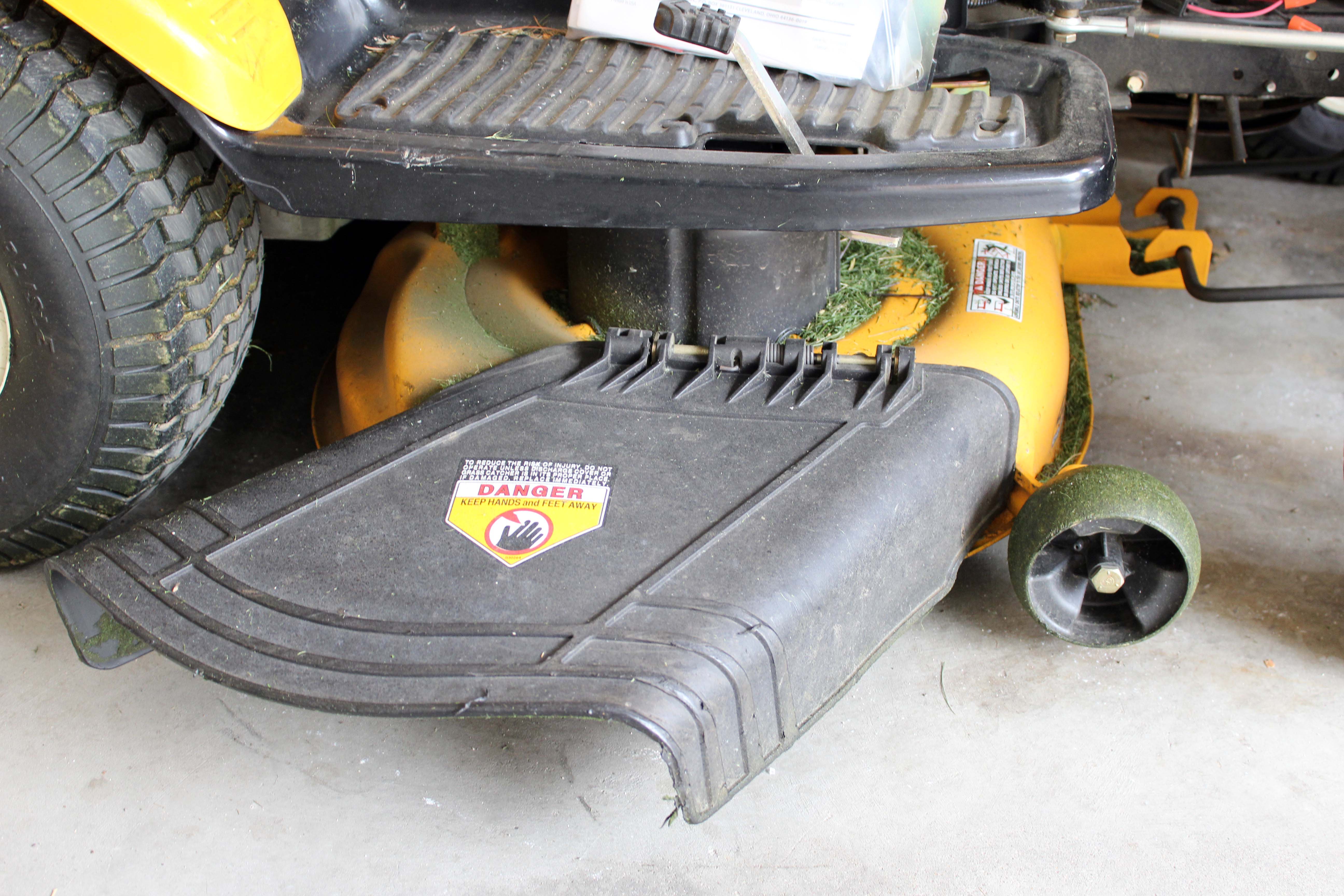 Cub Cadet i1042 Zero Turn Tractor Mower