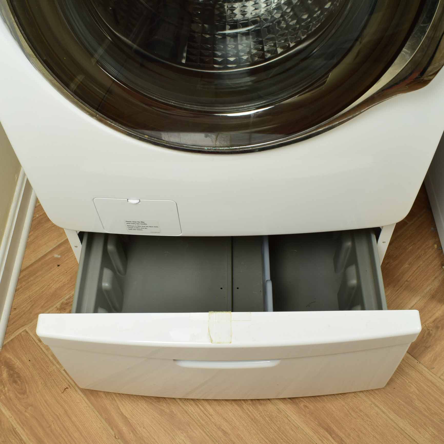 Samsung Front Load Washer and Stand