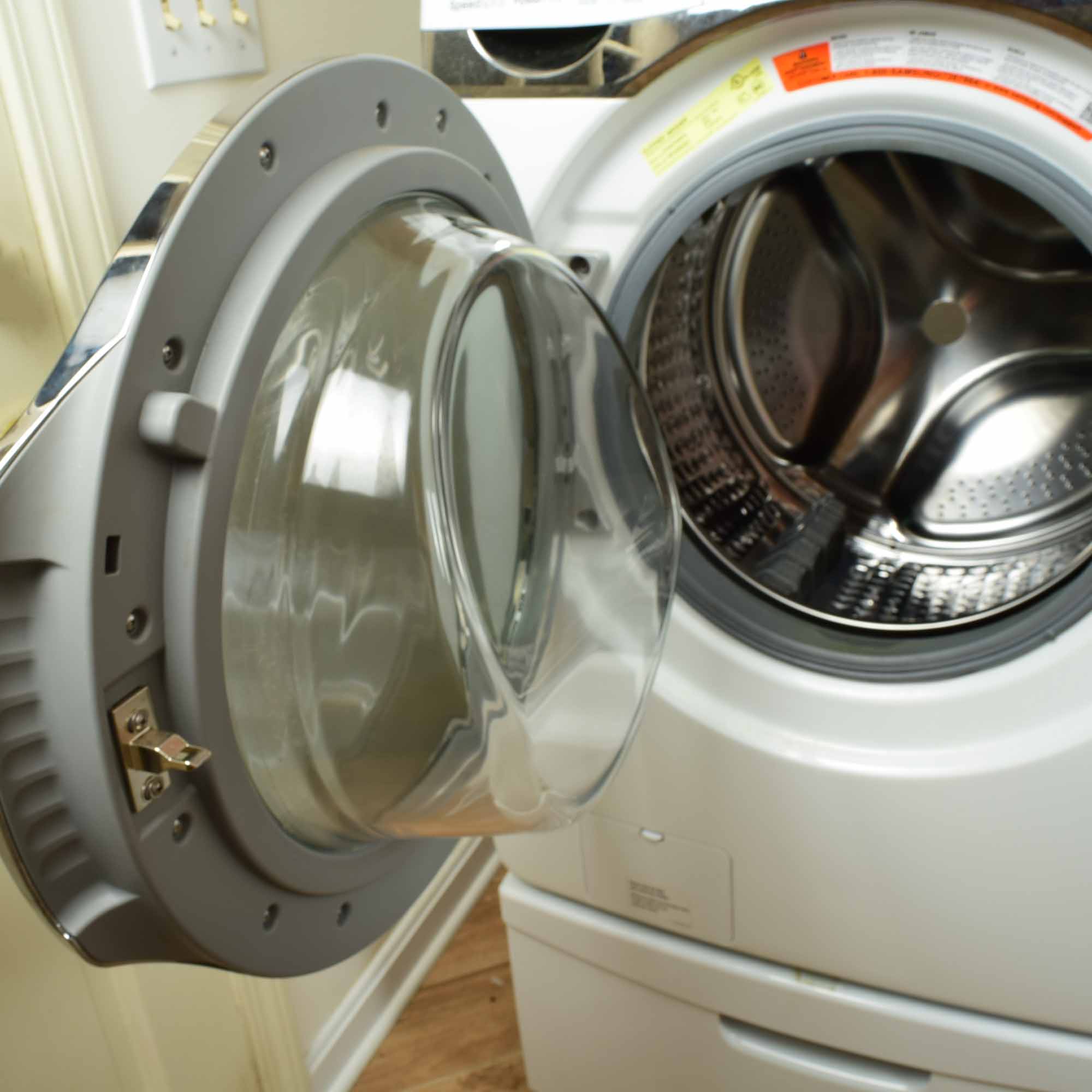 Samsung Front Load Washer and Stand