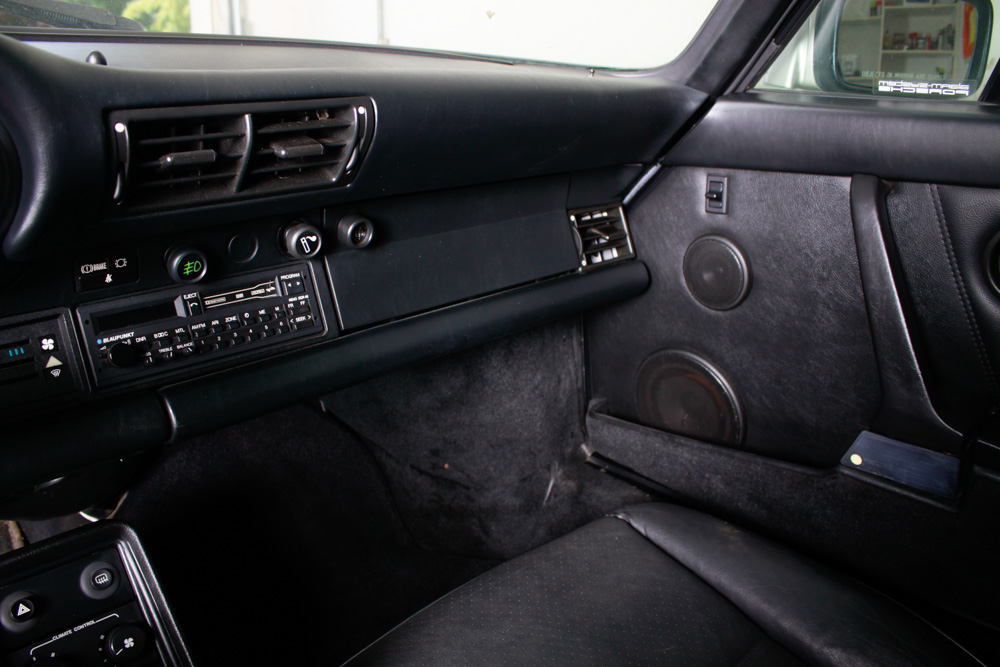 1989 Porsche 911 Carrera Cabriolet