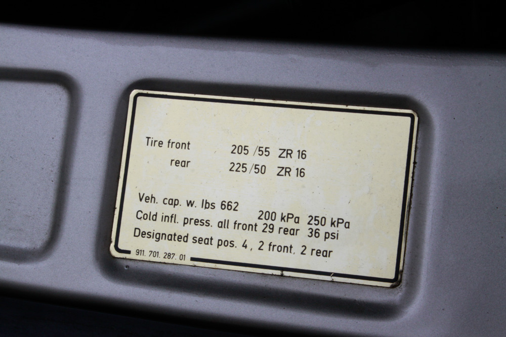 1989 Porsche 911 Carrera Cabriolet