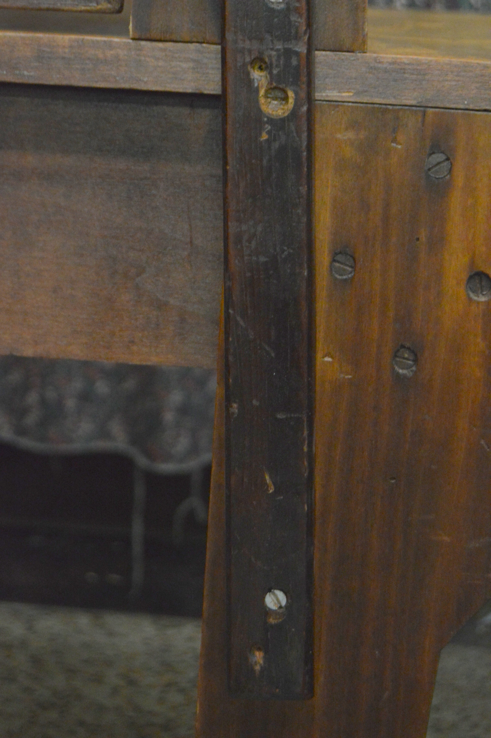 Flemish Articraft Vanity