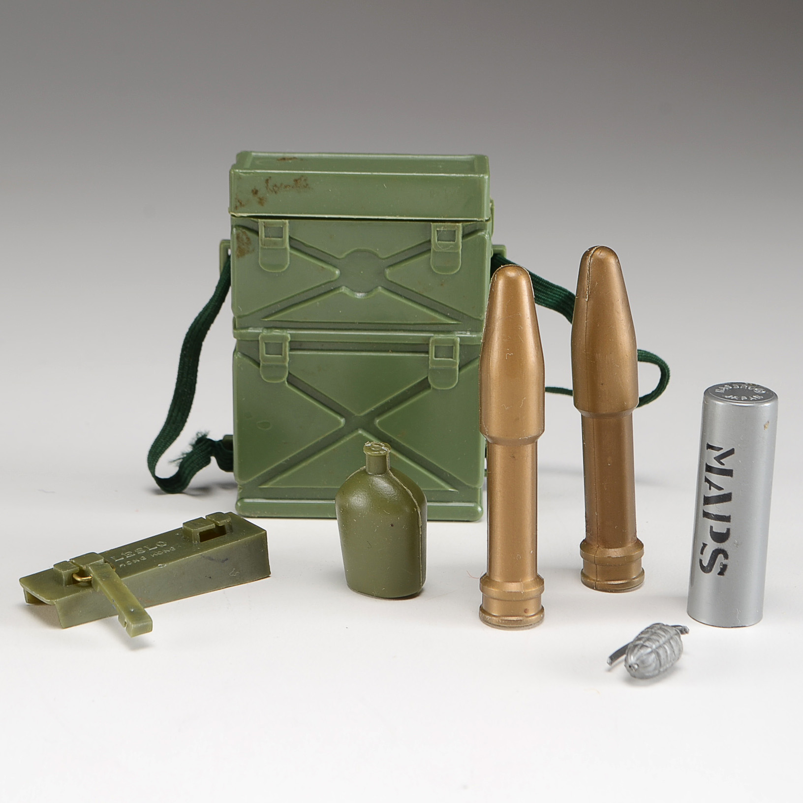 1964 Original Hasbro G.I. Joe Action Figure with Accessories