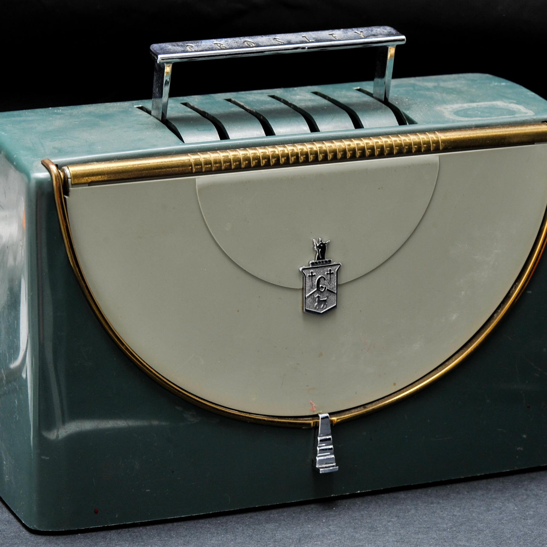 1951 Crosley Model 11-301U Portable Tube Radio