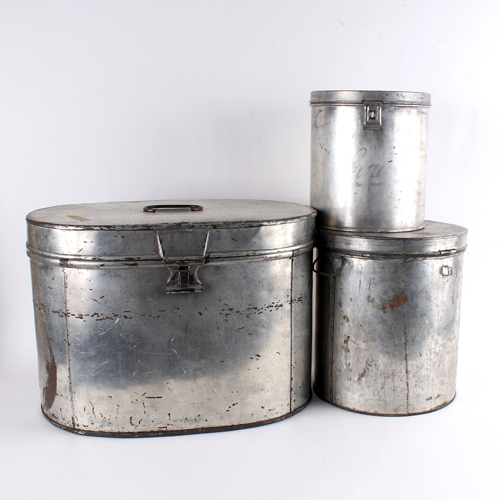 Aluminum Tubs of Graduated Size