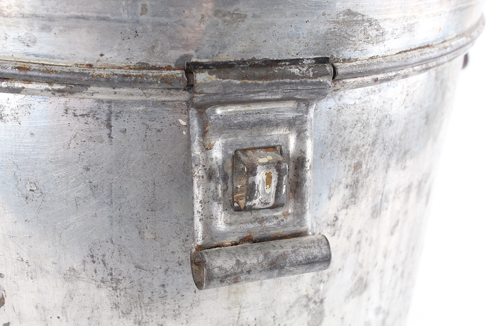 Aluminum Tubs of Graduated Size