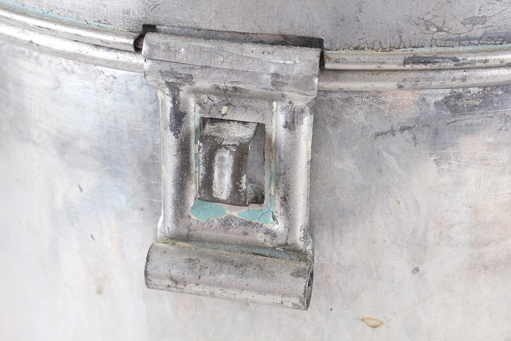 Aluminum Tubs of Graduated Size