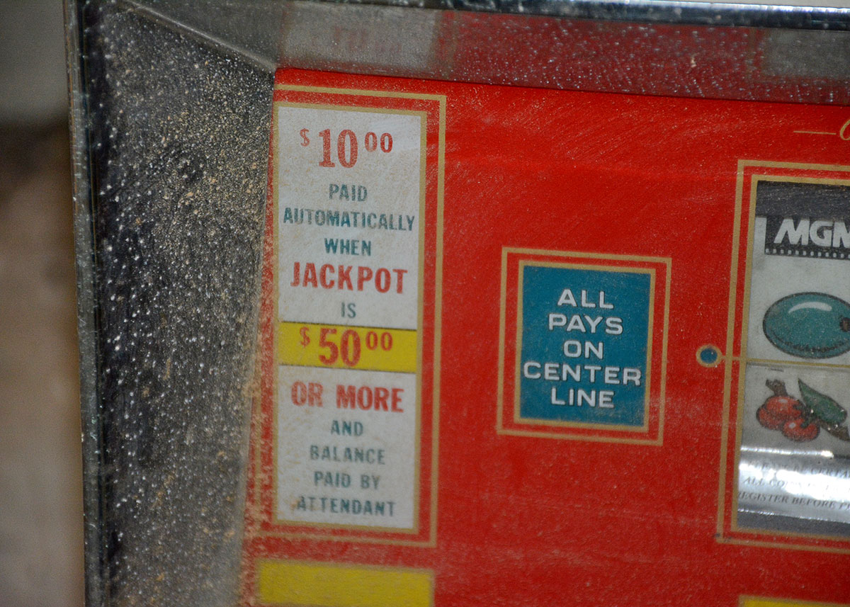 Vintage Bally's Tabletop Slot Machine