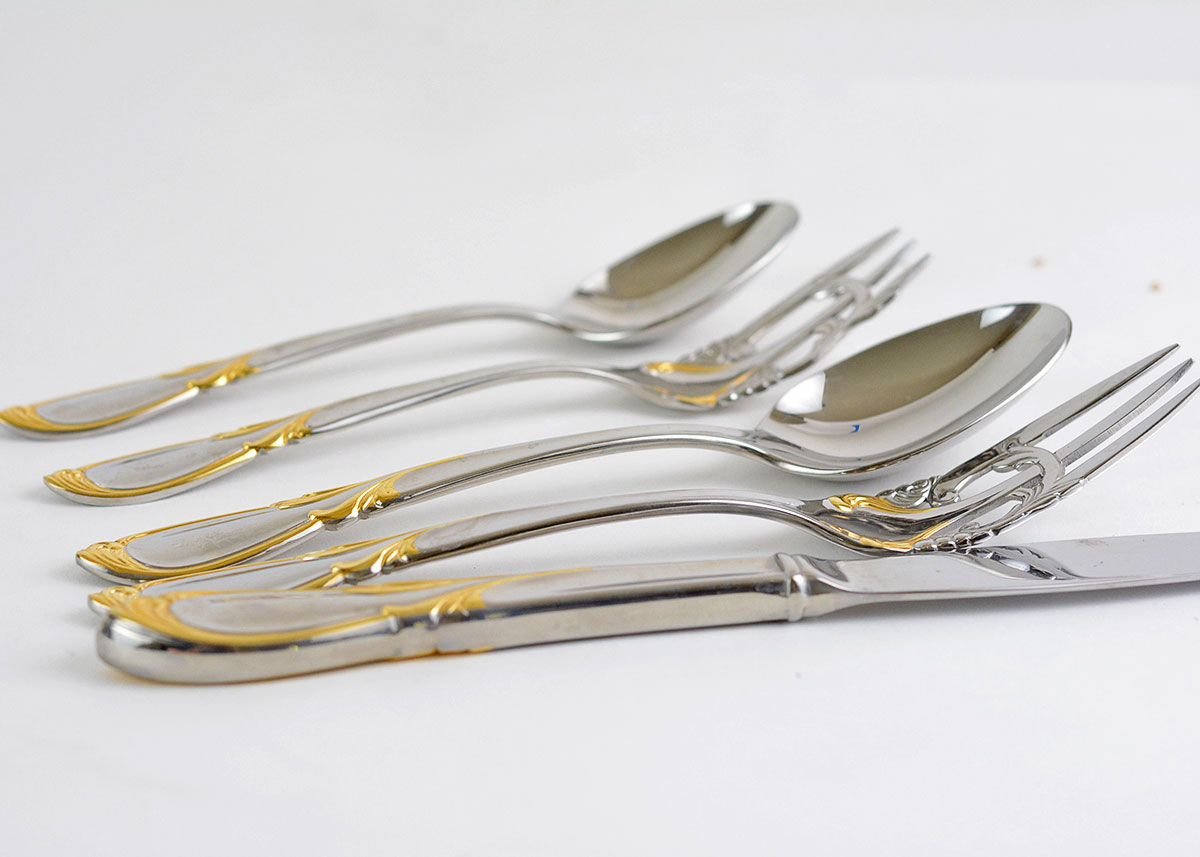 Yamazaki "Cache Gold Accent" Flatware Service for Eight