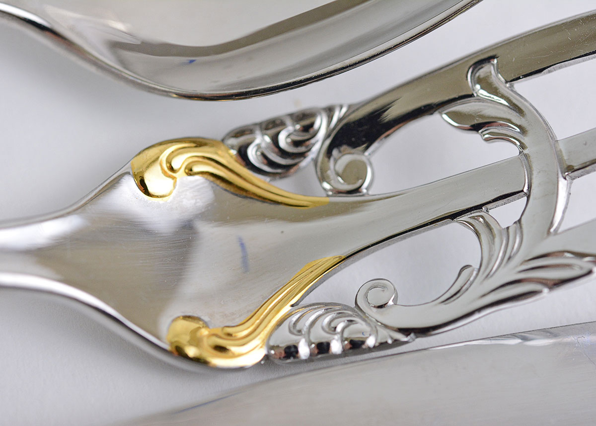 Yamazaki "Cache Gold Accent" Flatware Service for Eight
