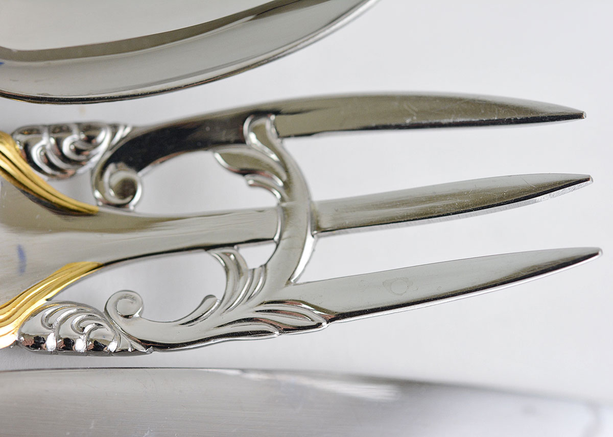 Yamazaki "Cache Gold Accent" Flatware Service for Eight