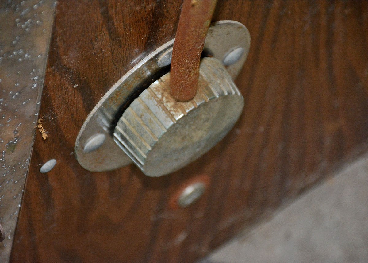 Vintage Bally's Tabletop Slot Machine