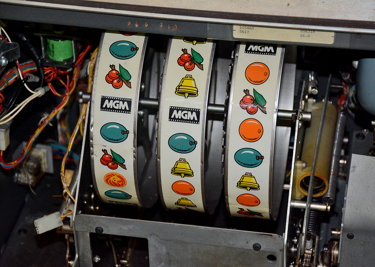 Vintage Bally's Tabletop Slot Machine