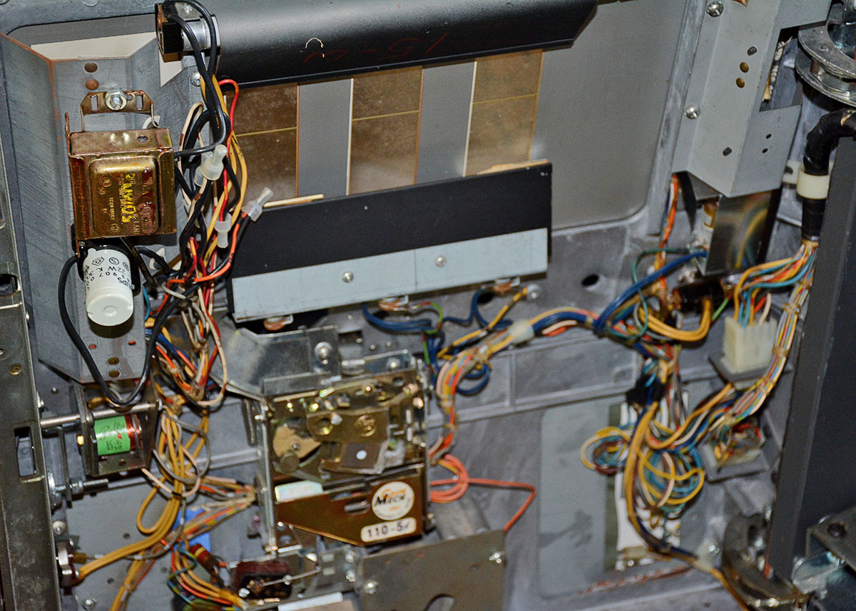 Vintage Bally's Tabletop Slot Machine