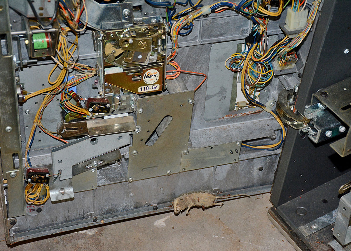 Vintage Bally's Tabletop Slot Machine