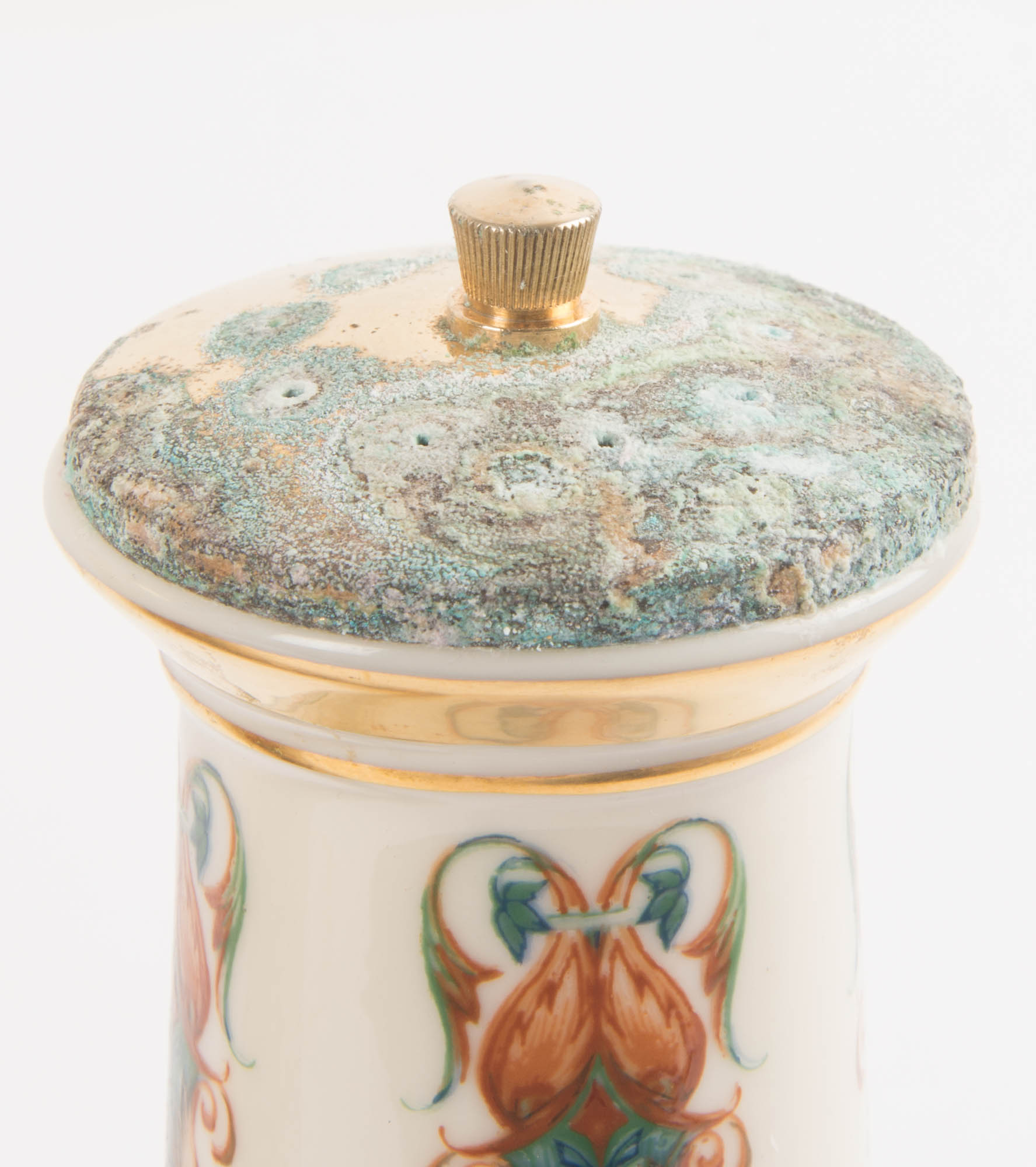 Vintage Lenox Lido 24 KT Gold Trim Salt and Pepper Shakers