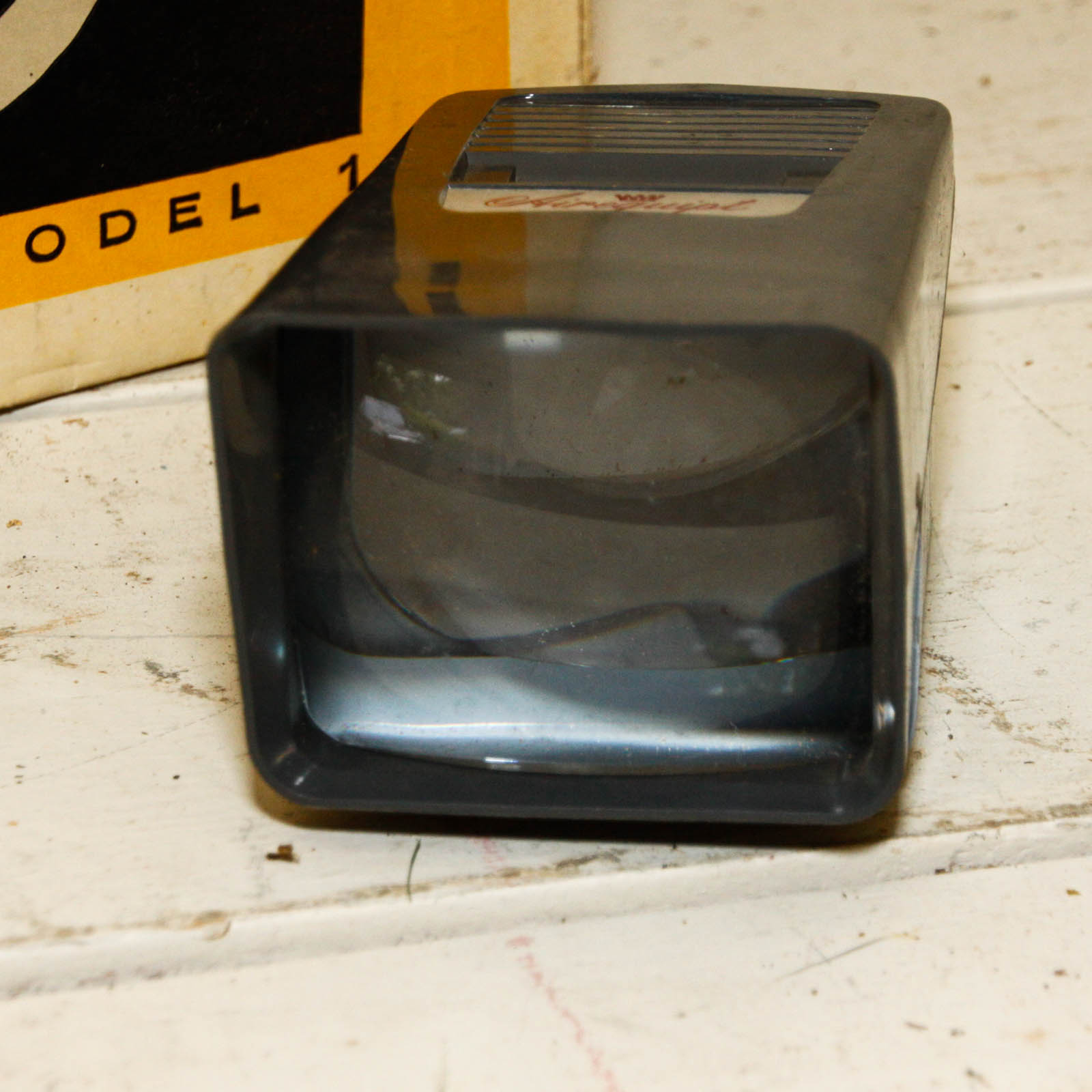 Kodak Automatic Projector and Radiant Picturemaster Screen