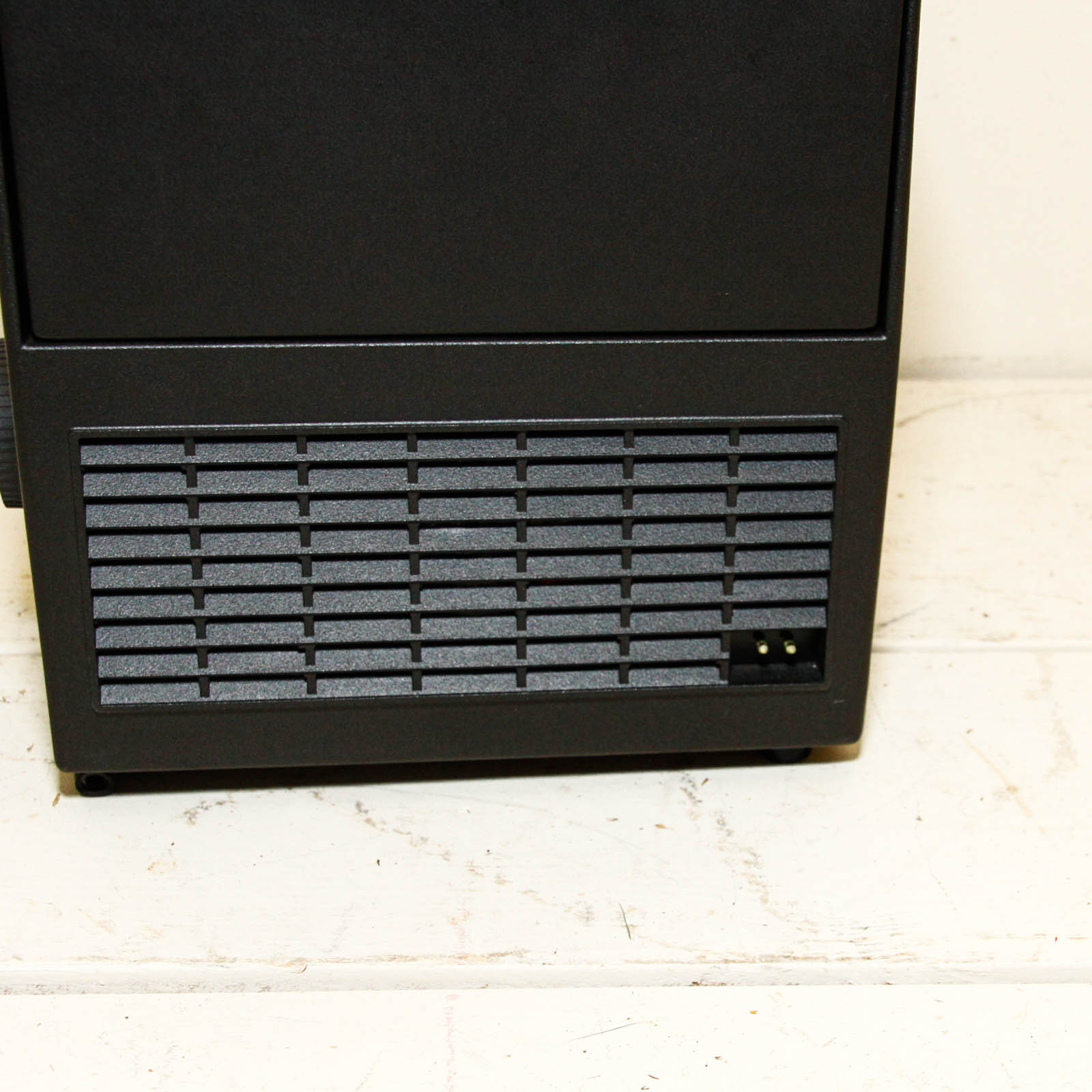 Kodak Automatic Projector and Radiant Picturemaster Screen