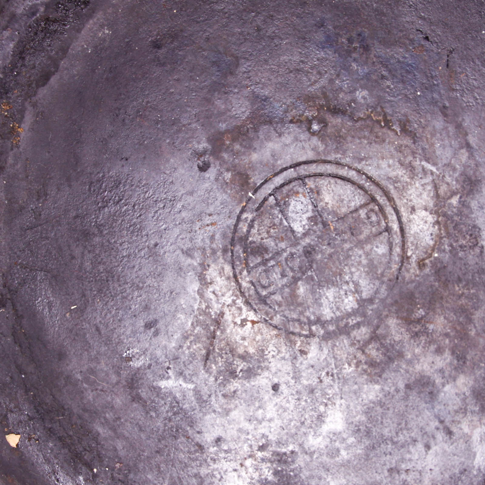 Griswold #8 Cast Iron Deep Skillet and Corn Bread Mold