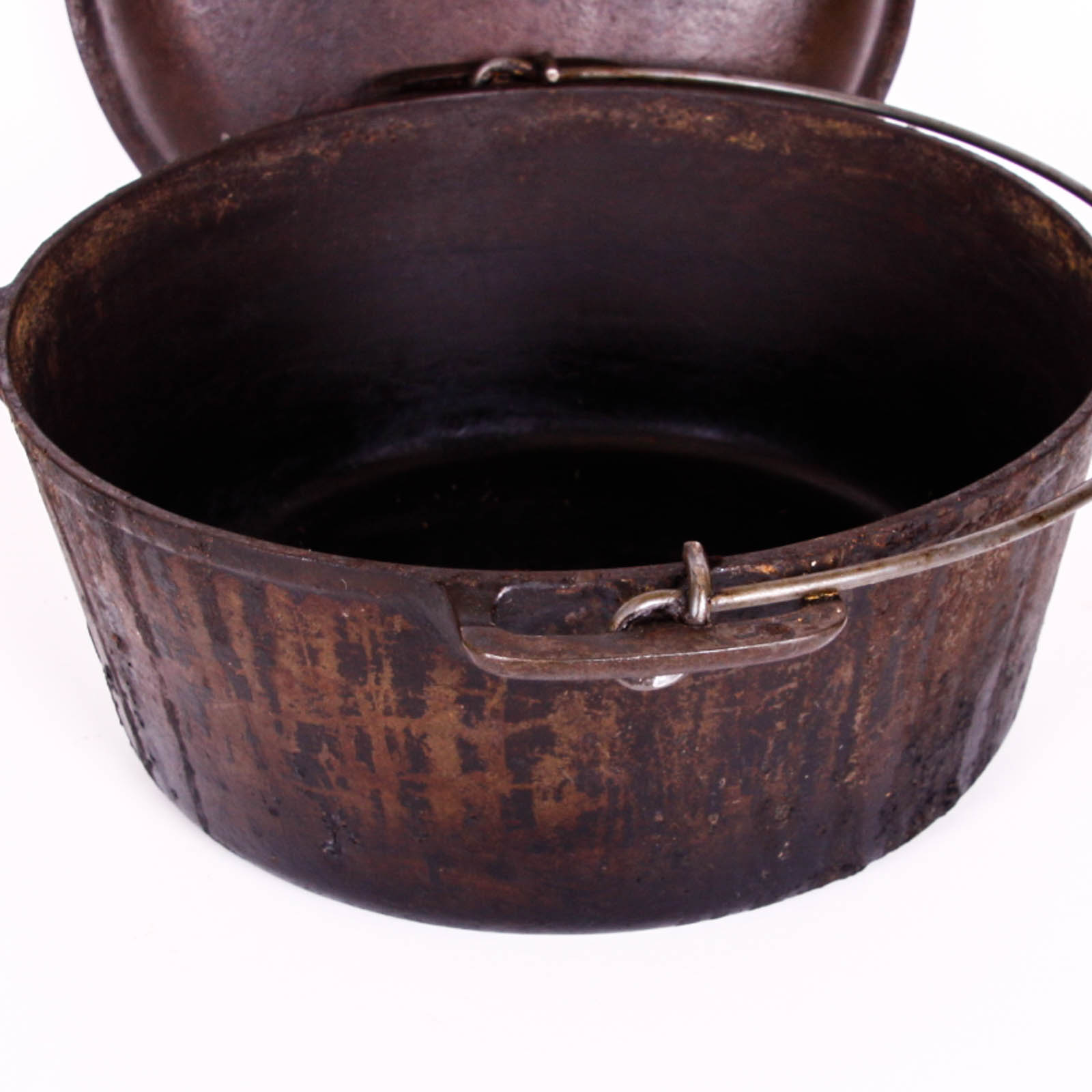 #8 Cast Iron Dutch Oven