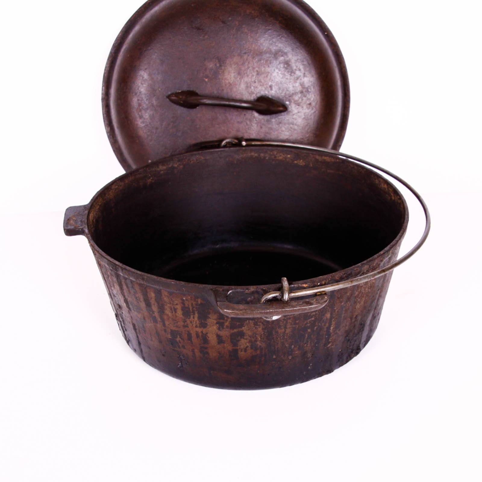 #8 Cast Iron Dutch Oven