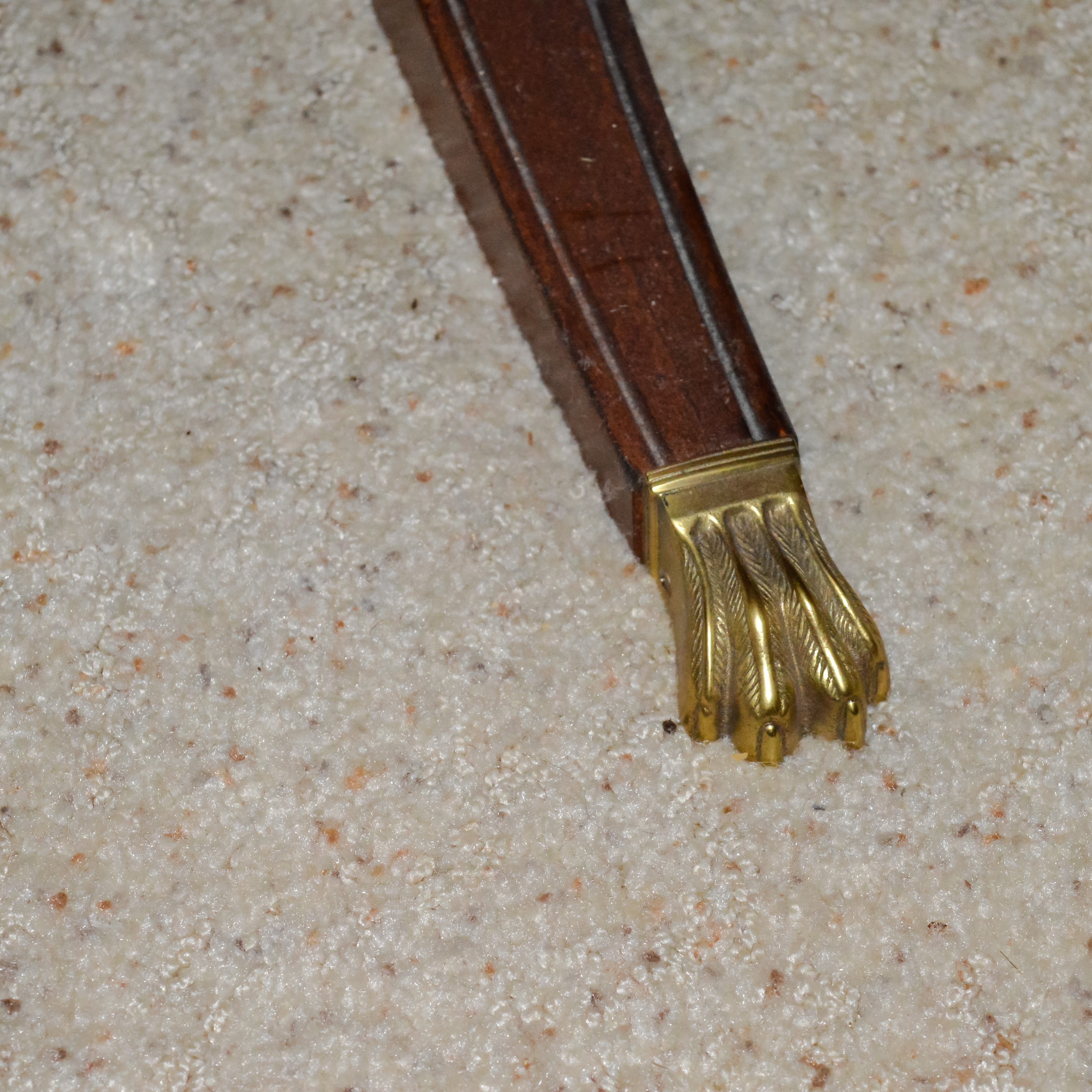 Henredon Round Dining Room Table with Six Chairs