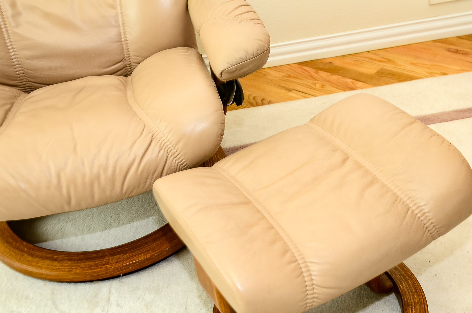 Ekornes "Stressless" Leather Lounge Chair and Ottoman Set
