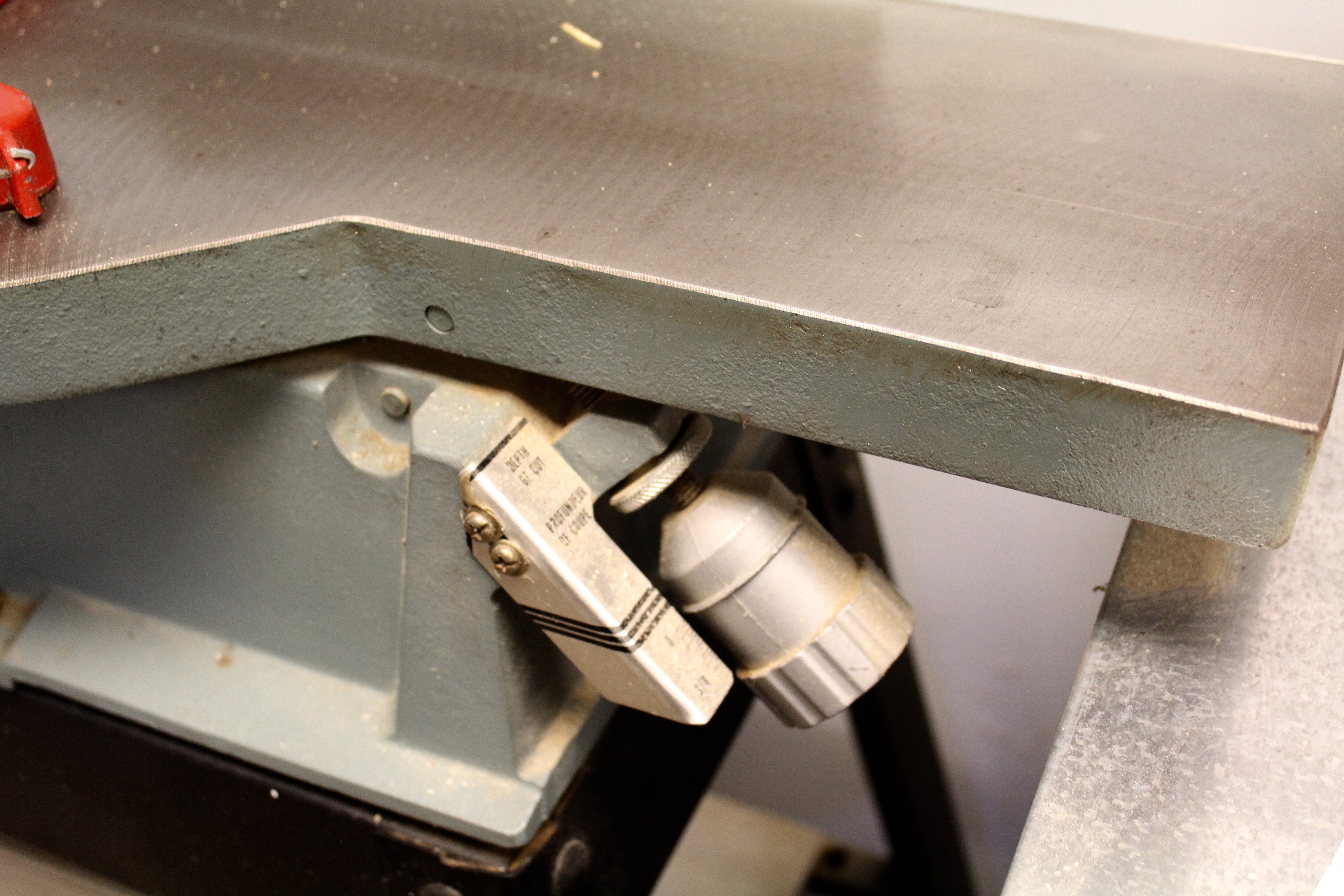 Delta 6" Motorized Jointer on Stand