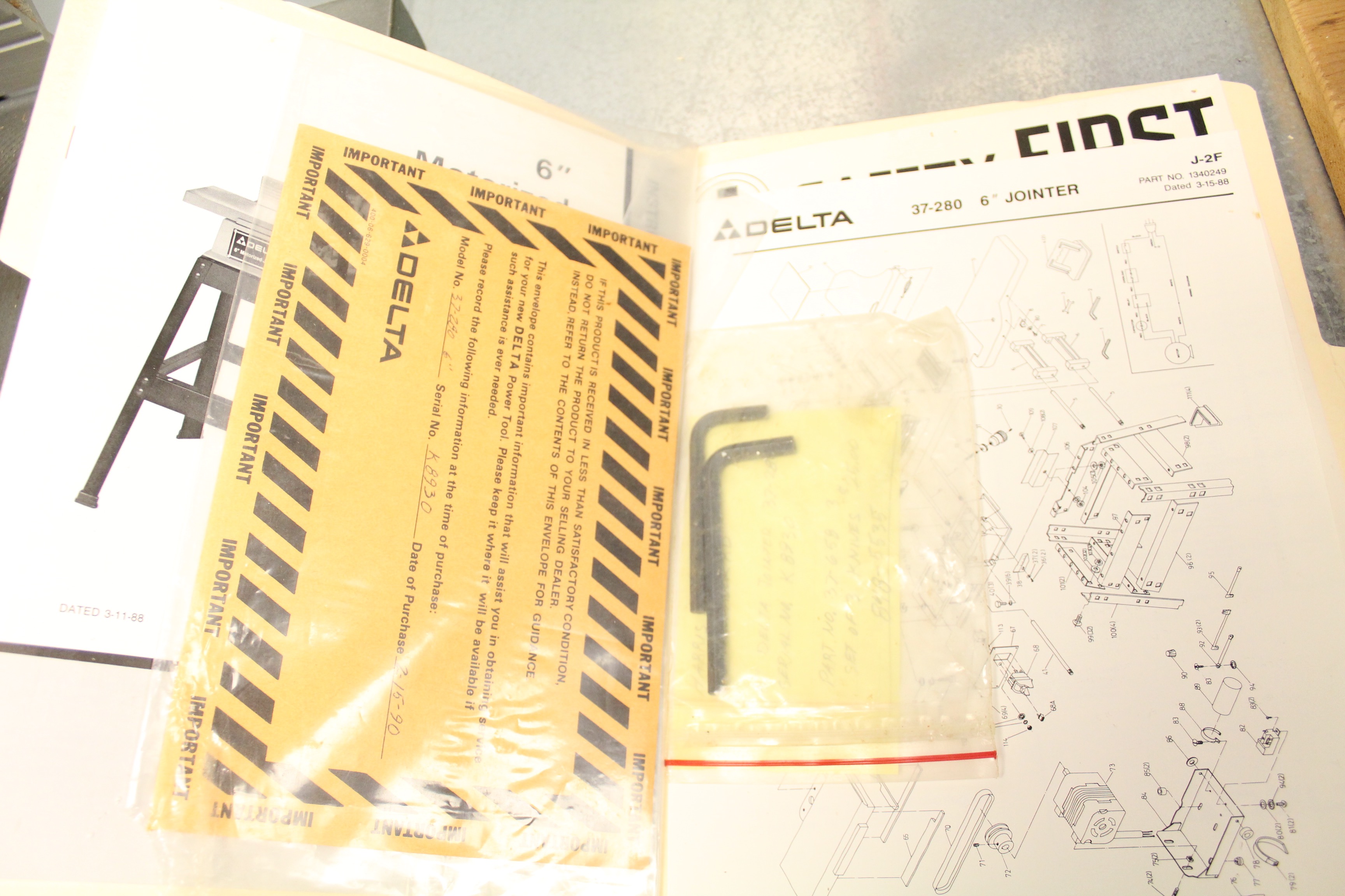 Delta 6" Motorized Jointer on Stand