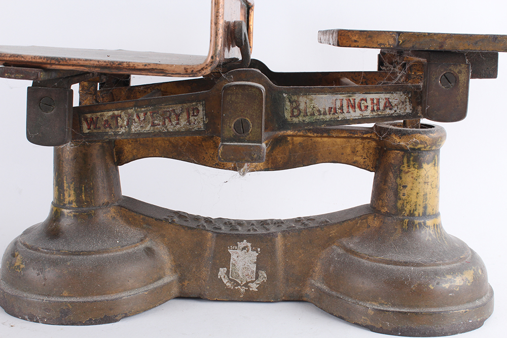 Antique Metal Scale with Copper Tray