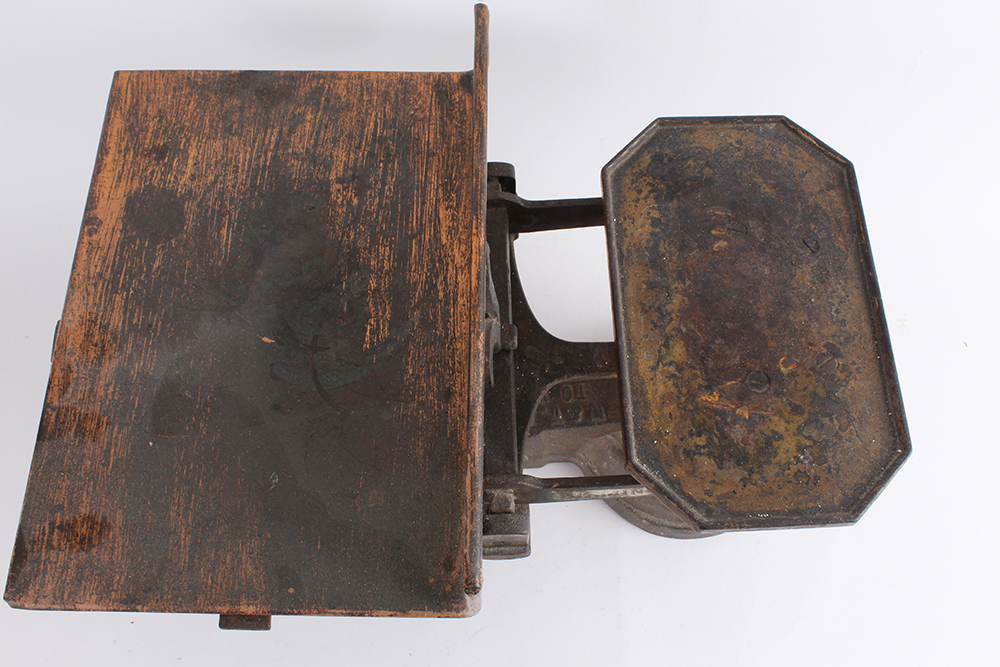 Antique Metal Scale with Copper Tray