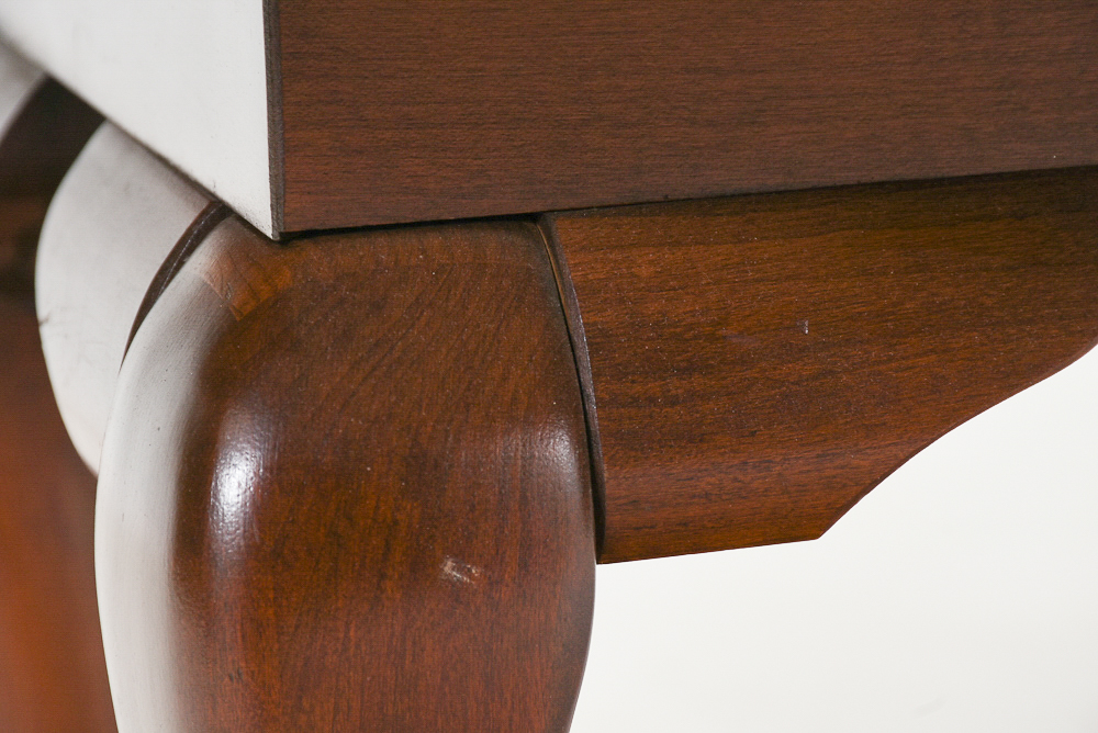 Cherry Queen Anne Style Drop-Leaf Coffee Table