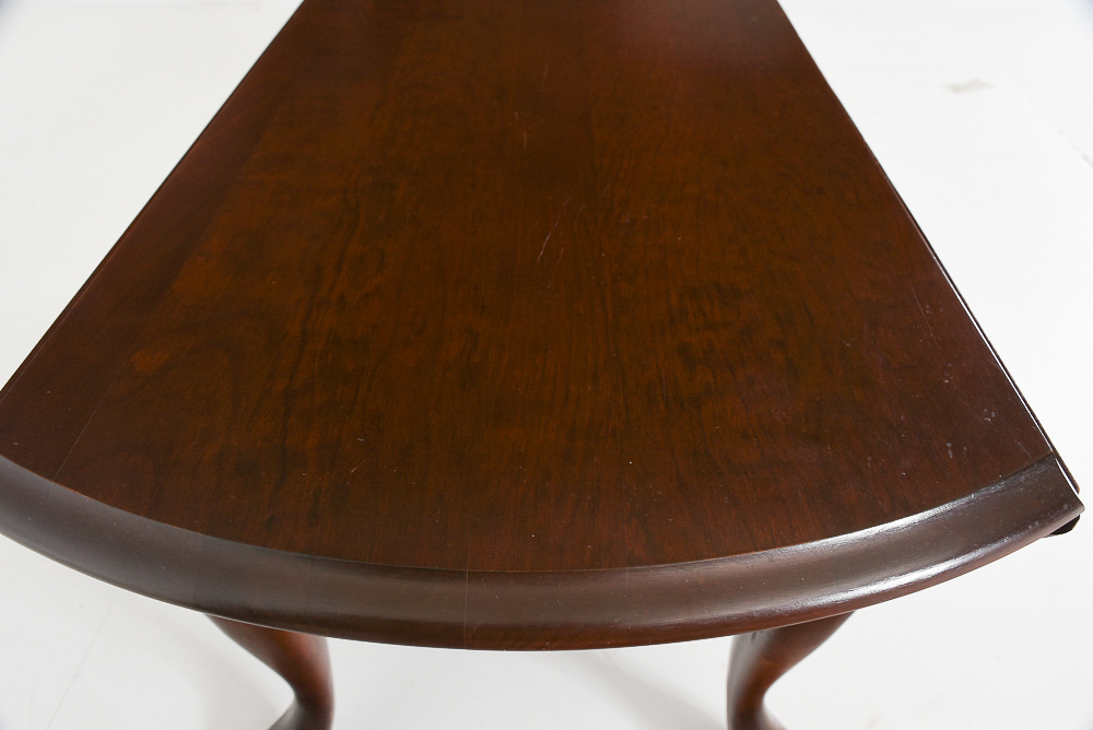 Cherry Queen Anne Style Drop-Leaf Coffee Table