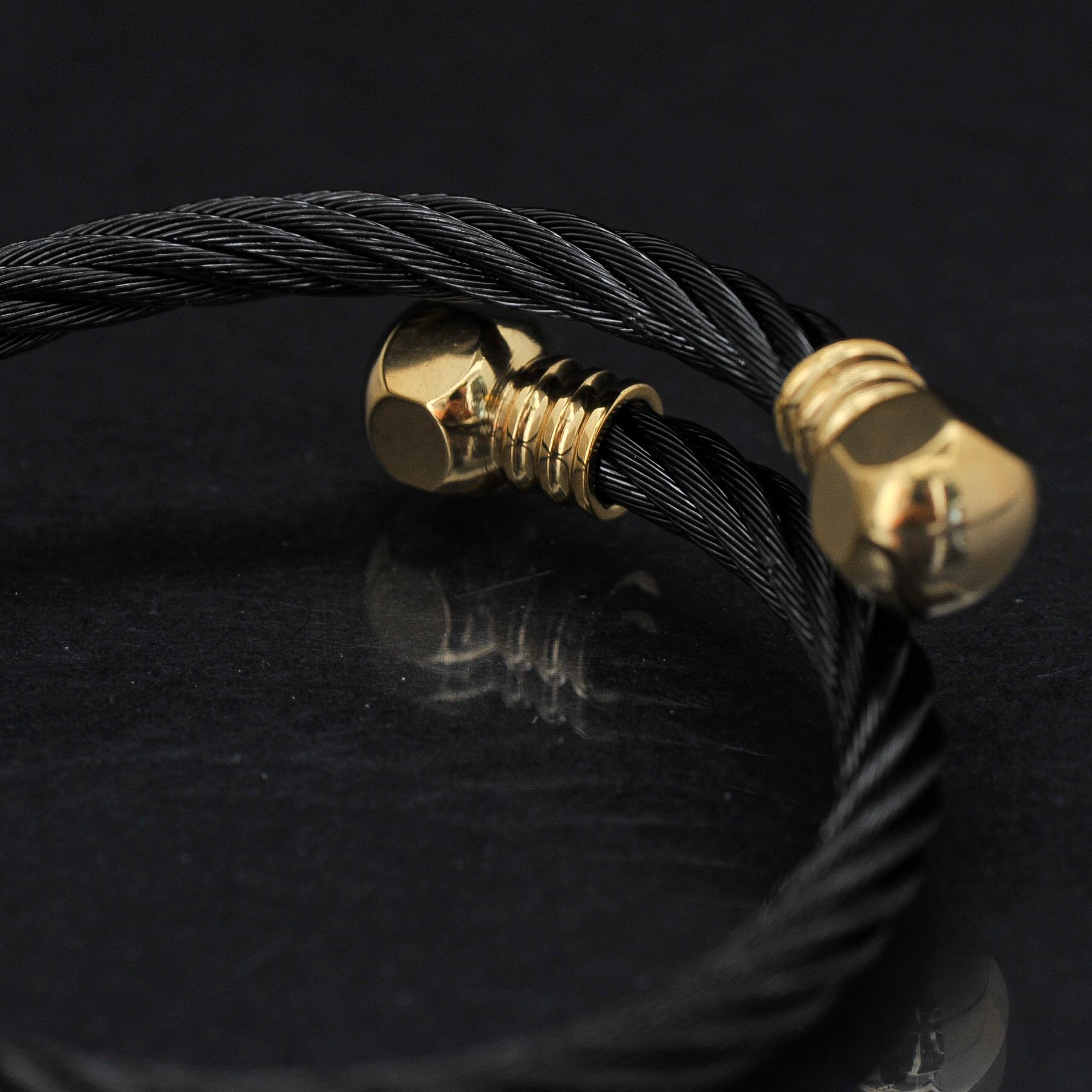 Costume Twisted Wire Bracelet