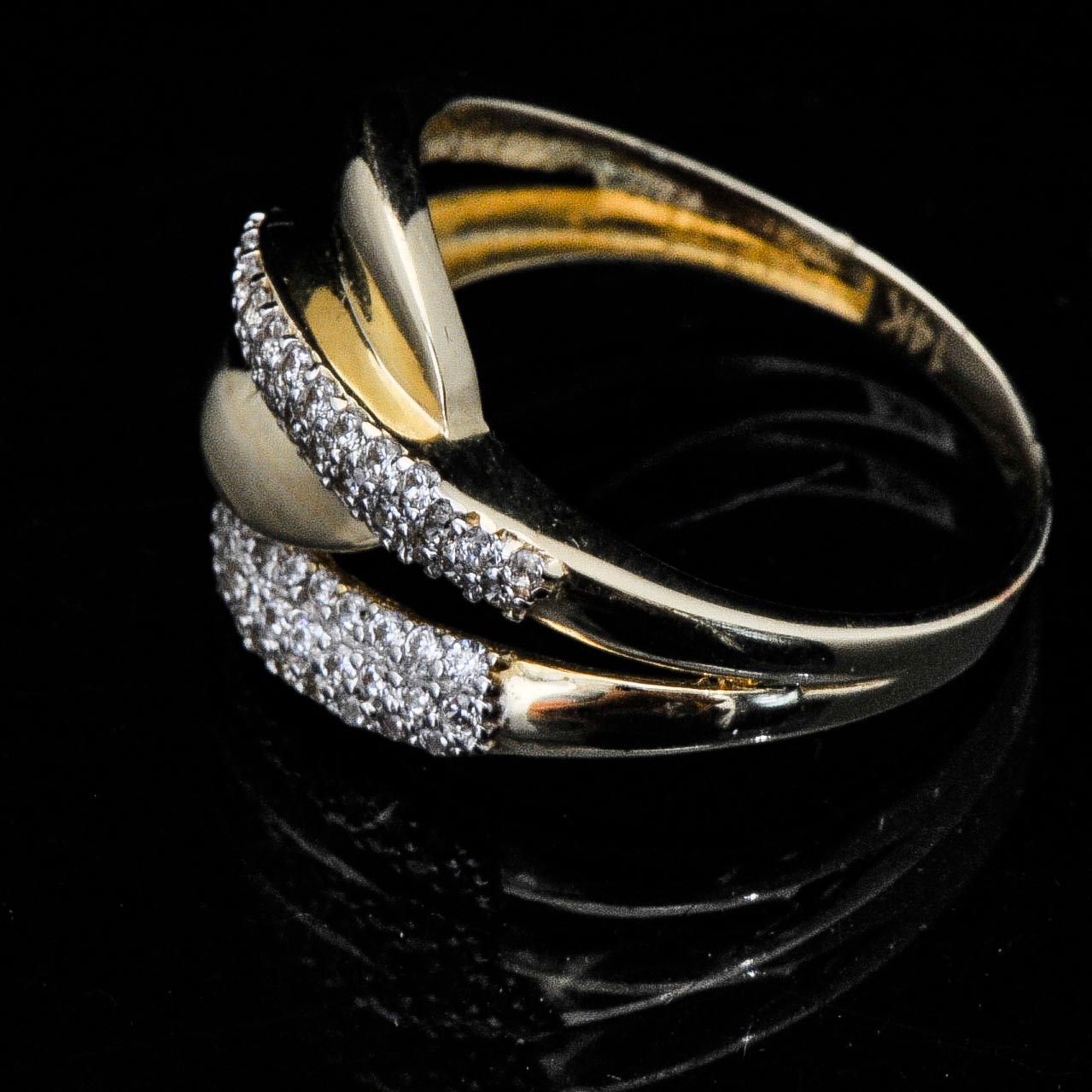 14k Yellow Gold and Cubic Zirconia Ring