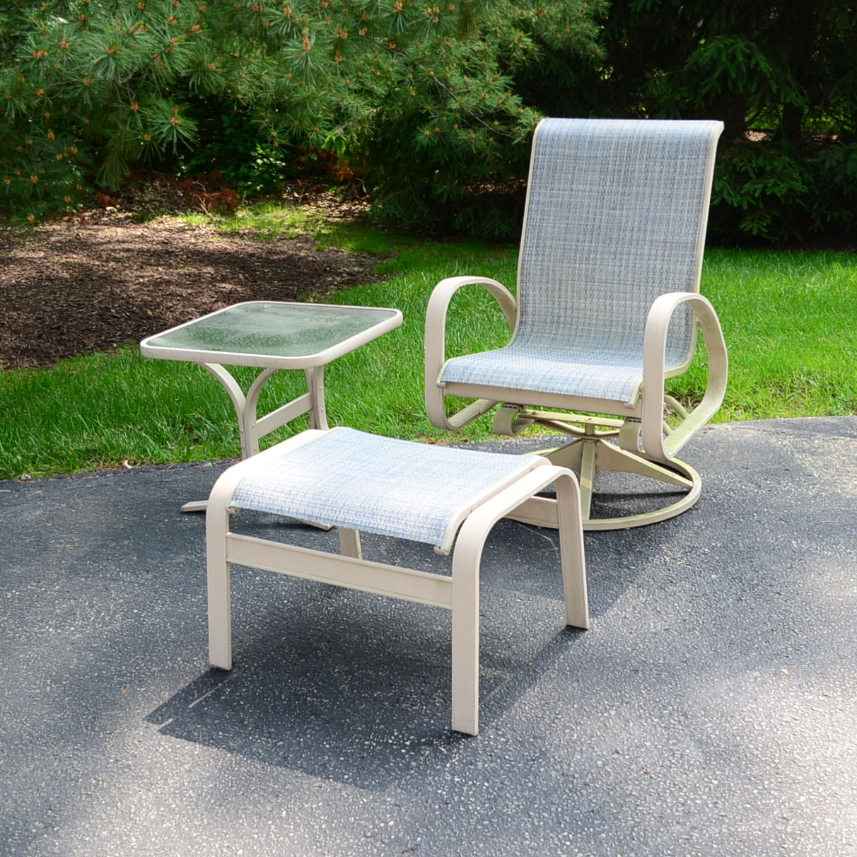 Outdoor Swivel Chair With End Table And Footrest